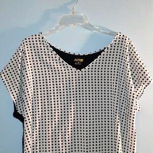 Apt. 9 Black & White Tunic Top Size Plus 0X/1x
